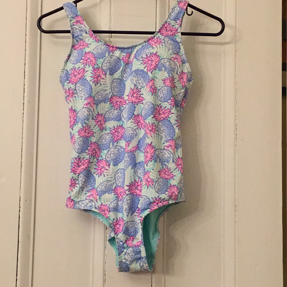 NWT Vineyard Vines Pineapple one piece bathingsuit